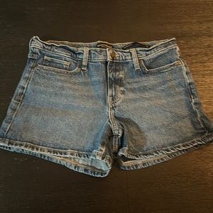 Banana Republic mid-rise Jean Shorts size 29